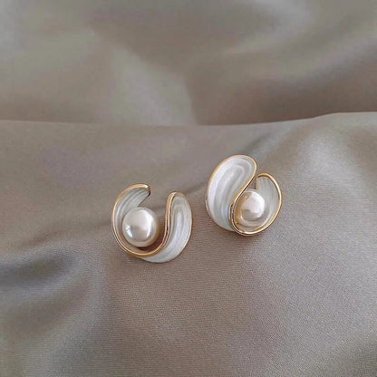 Luxurious white opal earrings adorned with pearls set in gold Jula Jewelry