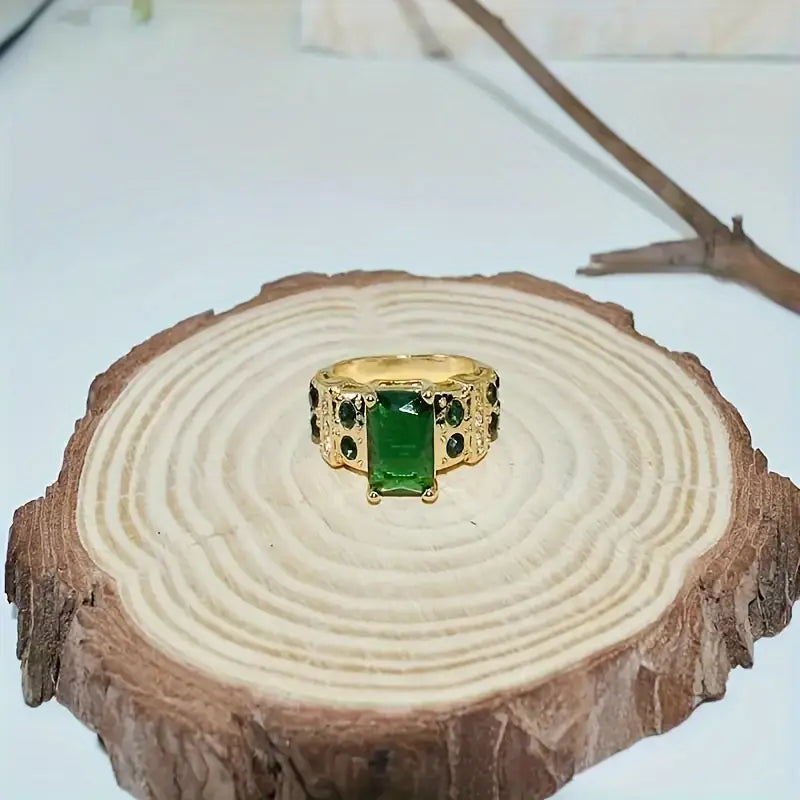 Emerald Gold Geometric Ring Jula Jewelry