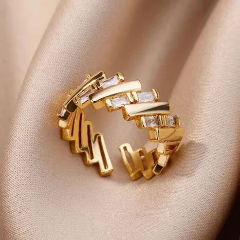 Irregularly Shaped Adjustable Gold Ring Jula Jewelry