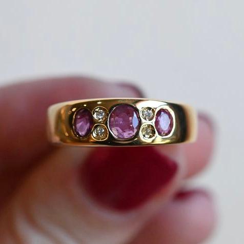 Vintage gold rings with pink crystal. Jula Jewelry