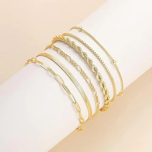 Isabella Vernetta bangle collection Jula Jewelry