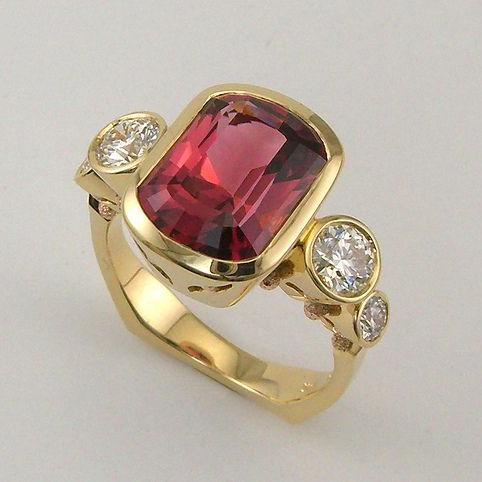 Vintage Gold Ring with Red Glass Zirconia Jula Jewelry