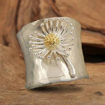 Blooming Daisy Broad Band Ring Jula Jewelry
