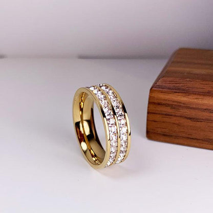 Elegant ring featuring a dual zirconia inlay Jula Jewelry