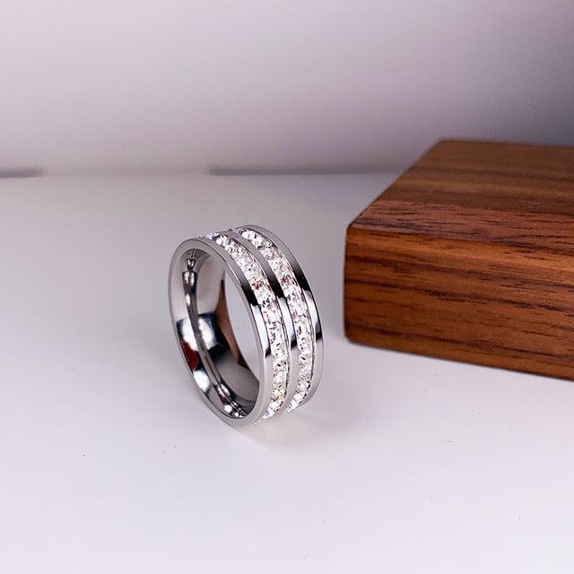 Elegant ring featuring a dual zirconia inlay Jula Jewelry