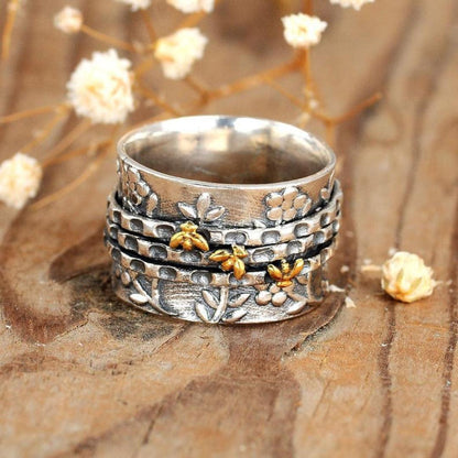Petite Bee Blossom Ring. Jula Jewelry