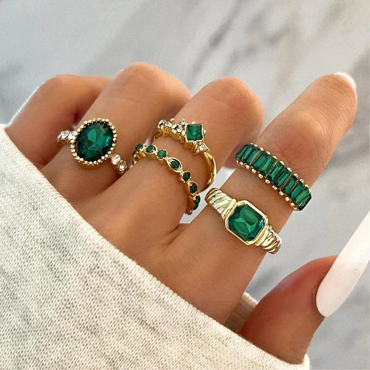 Luxurious rings featuring green zirconias set in gold Jula Jewelry