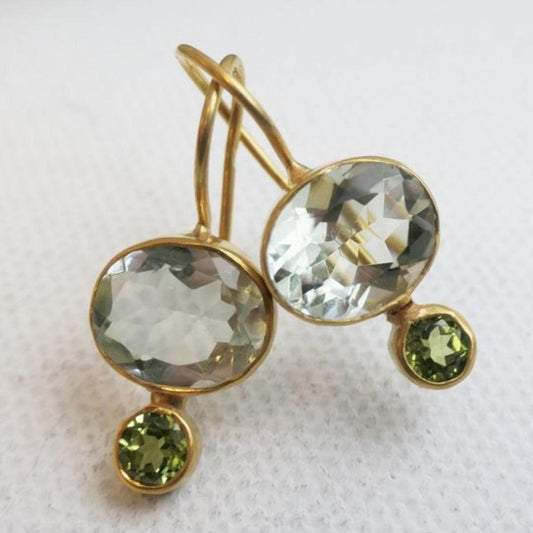 Vintage earrings with green crystal and gilded accents Jula Jewelry