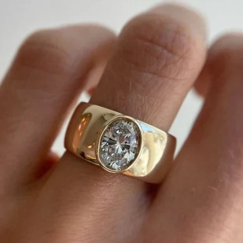 Vintage Gold Ring with Inlaid Zirconia Jula Jewelry