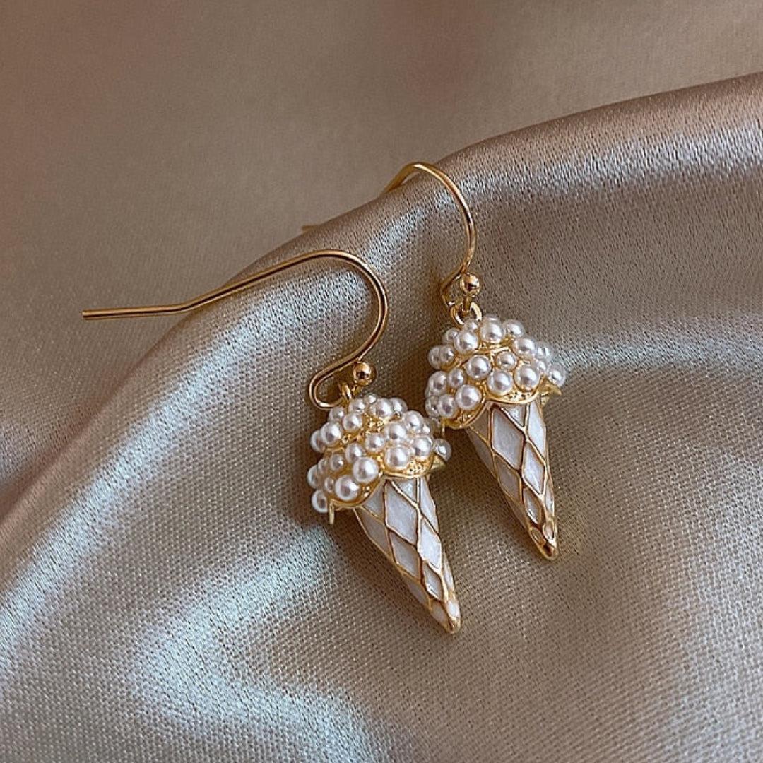 Cone-shaped gold earrings with pearls Jula Jewelry
