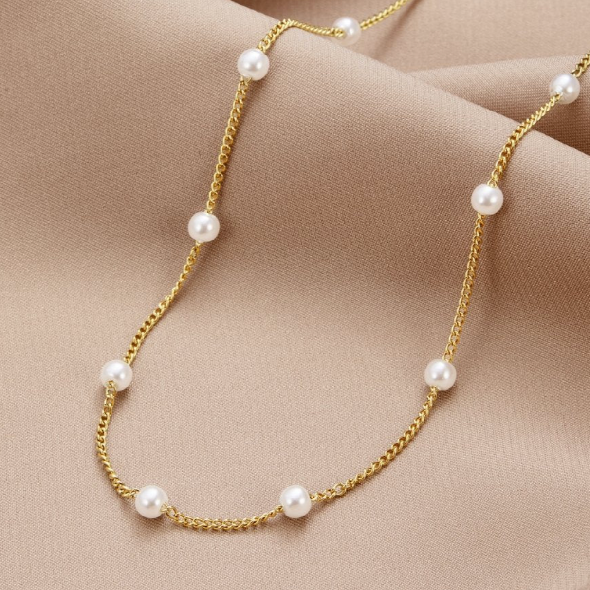 Gold necklace with freshwater pearls Jula Jewelry