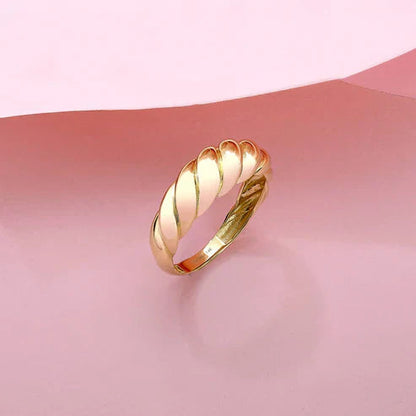 Croissant Circle. Jula Jewelry