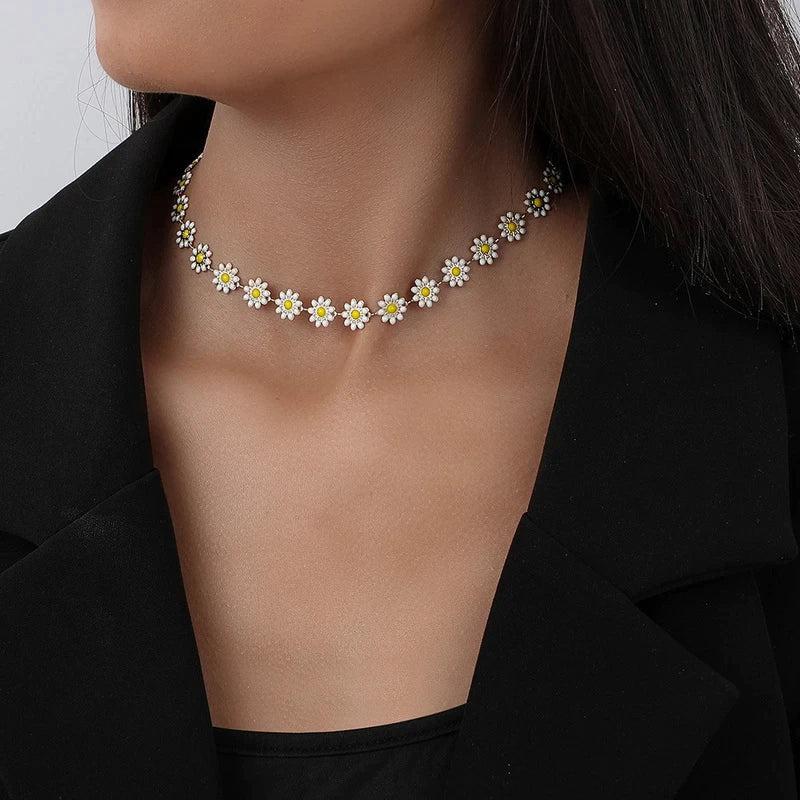 Gold Daisy Necklace Jula Jewelry