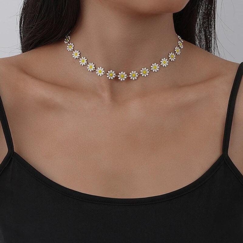 Gold Daisy Necklace Jula Jewelry