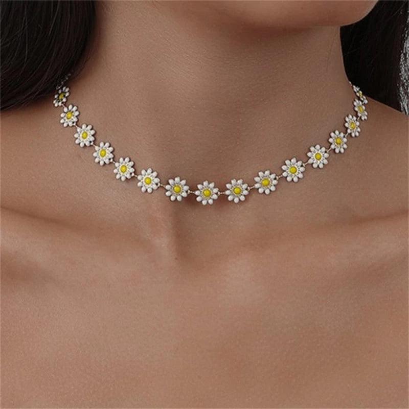 Gold Daisy Necklace Jula Jewelry