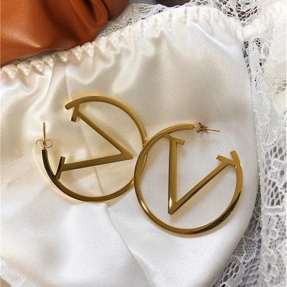 Punk V Earrings in Golden Jula Jewelry