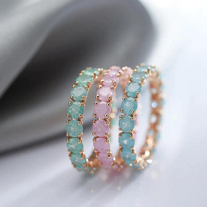 Gold ring with a round stone Jula Jewelry