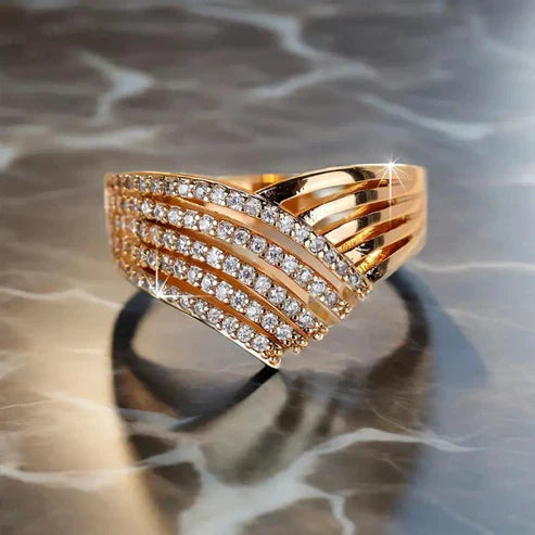 Pointed Shiny Gold Ring Jula Jewelry