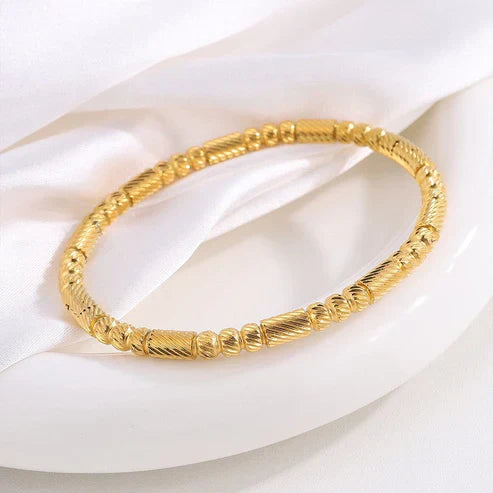 Isavetta Bruni Bangle. Jula Jewelry