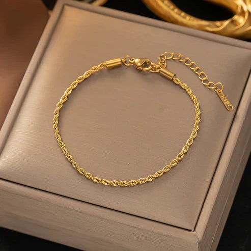Twisted Link Bracelet Jula Jewelry