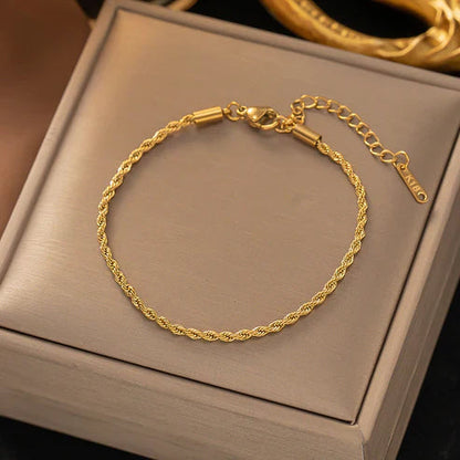 Twisted Link Bracelet Jula Jewelry