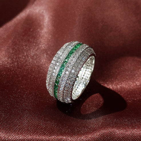 Celina Maroux Circle. Jula Jewelry