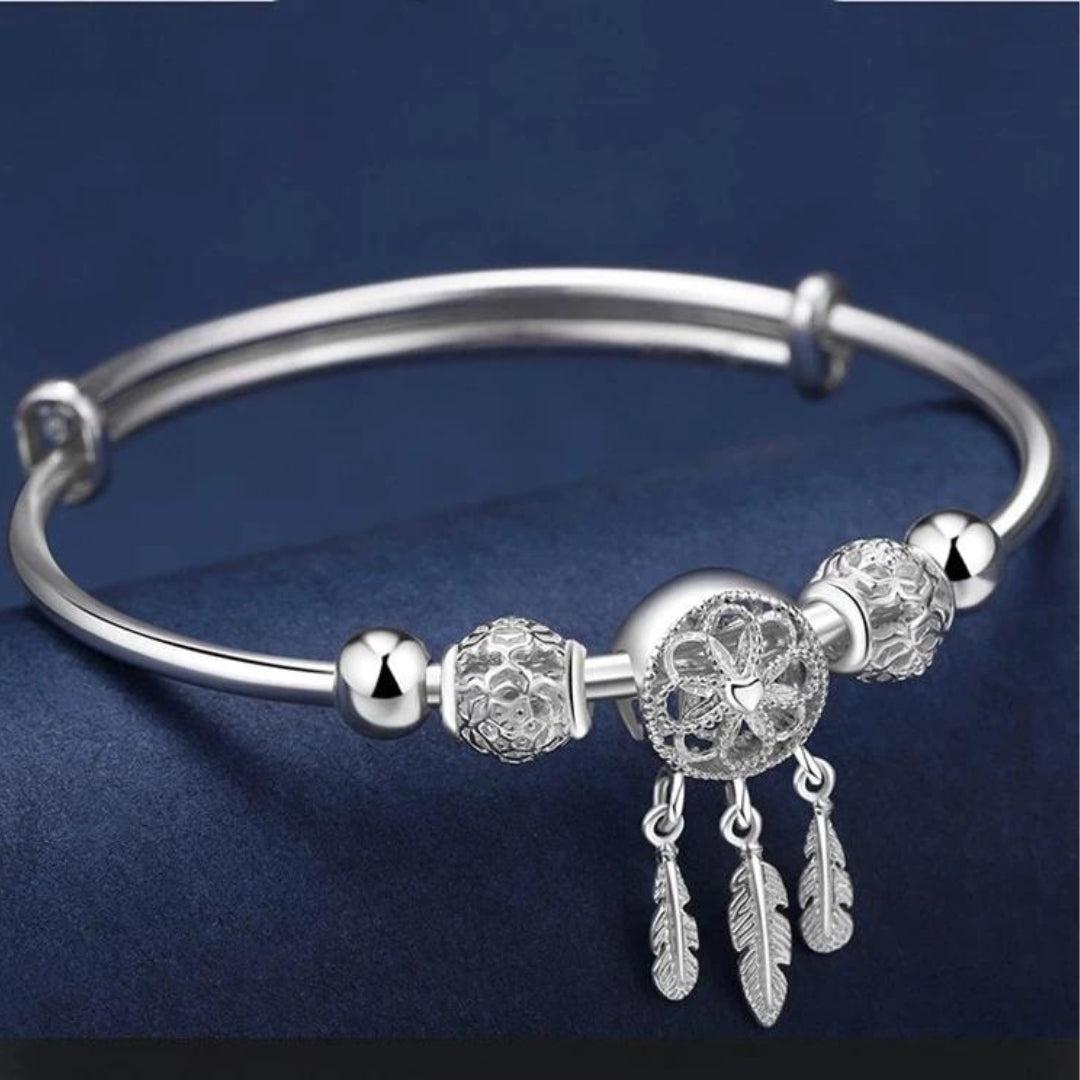 Adjustable bracelet with three leaf charms made of 925 sterling silver Jula Jewelry