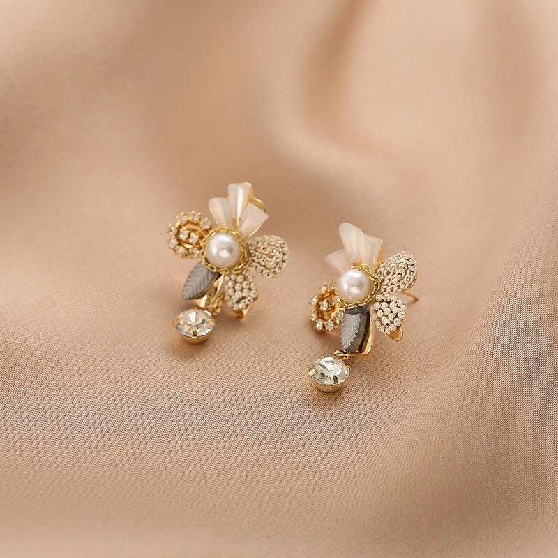 Floral Pearl Pendant Earrings in Gold Jula Jewelry