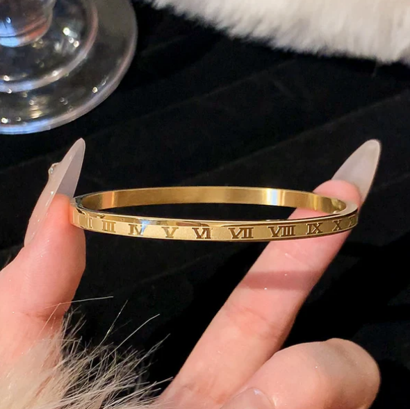 Elara Spadaro Bangle Jula Jewelry