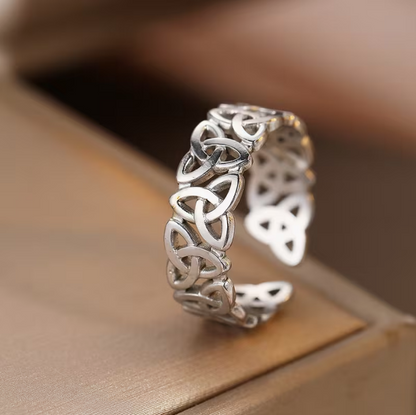 Heritage Knotwork Unity Ring Jula Jewelry