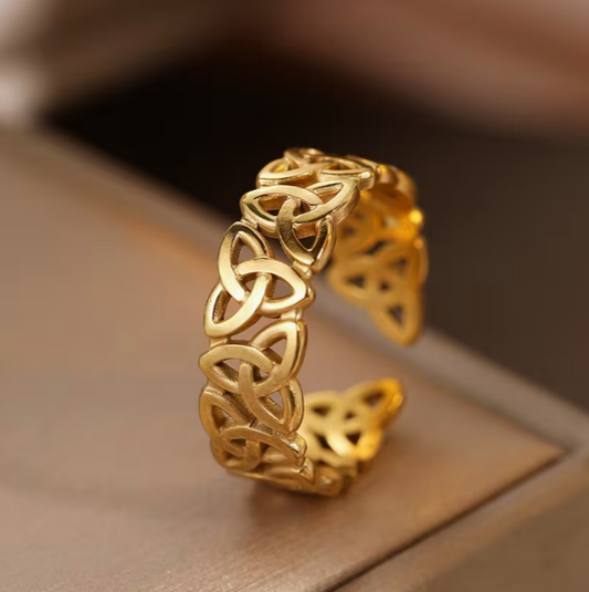 Heritage Knotwork Unity Ring Jula Jewelry
