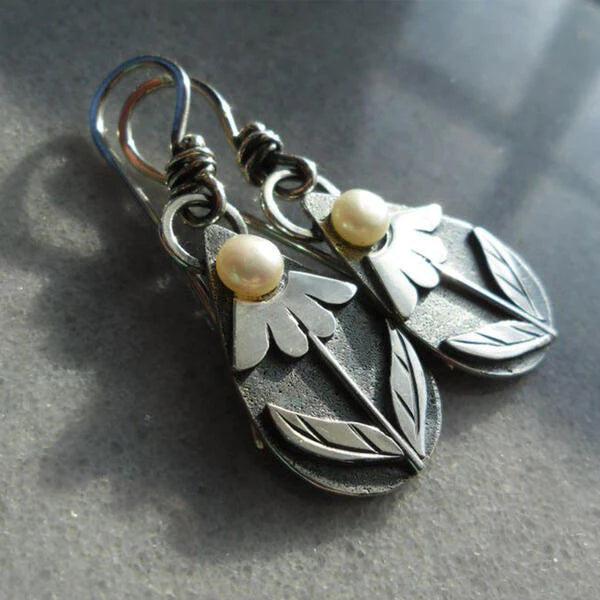 Earrings of Tear Flowers Jula Jewelry