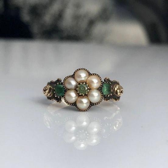 Vintage Green Beaded Floral Ring Jula Jewelry