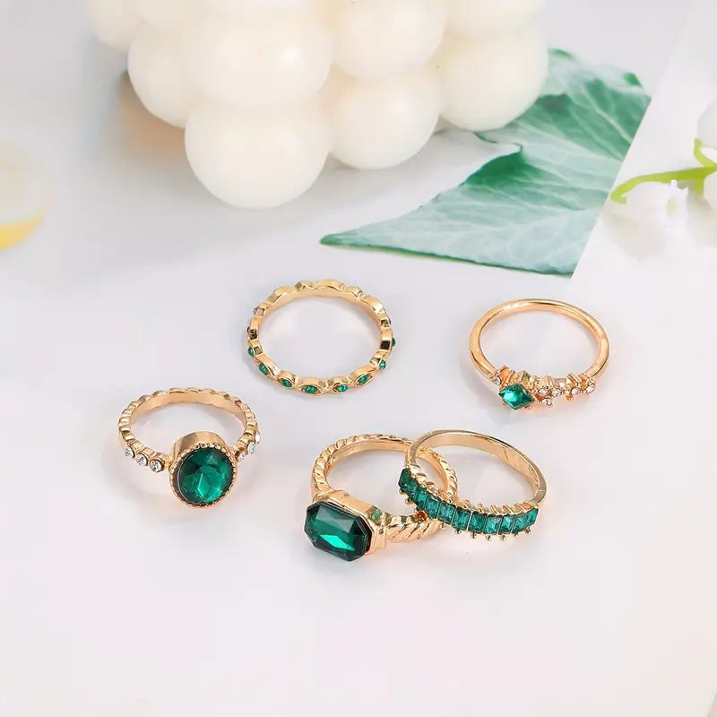 Gold and Emerald Ring Set Jula Jewelry