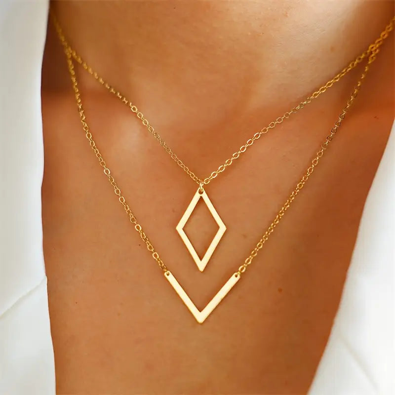 Elegant V-shaped geometric charm necklace Jula Jewelry
