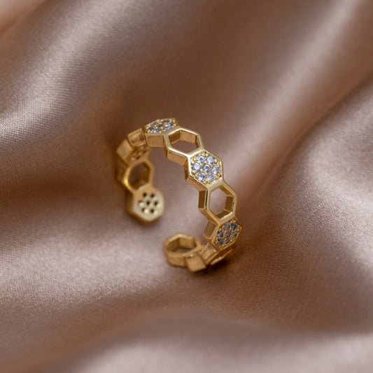 Golden Geometric Adjustable Ring Jula Jewelry