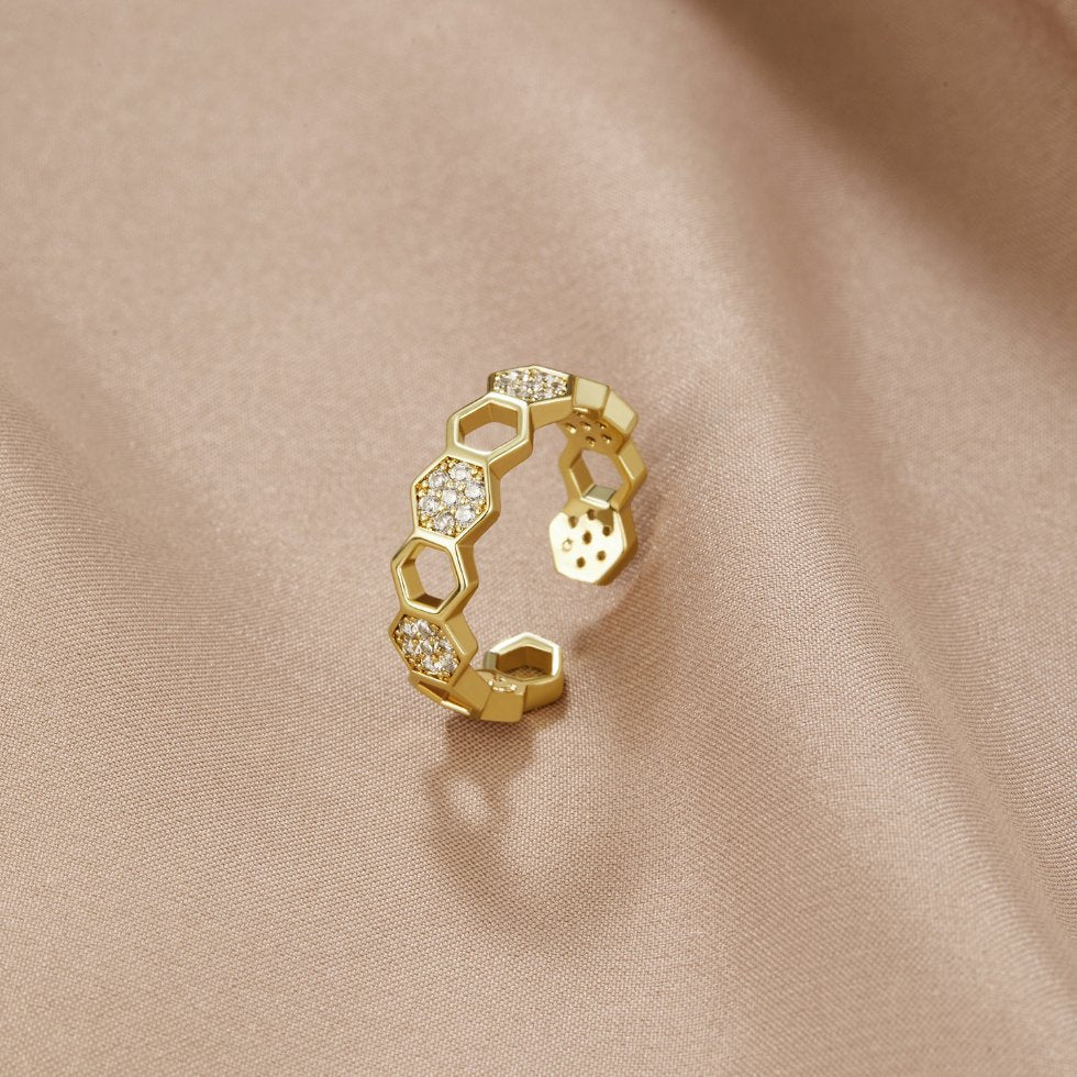 Golden Geometric Adjustable Ring Jula Jewelry