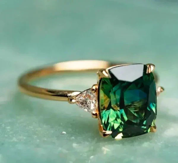 1+1 Offer: Fiora Emmeranthe Bracelet + Green Zirconia Ring in Gold Jula Jewelry