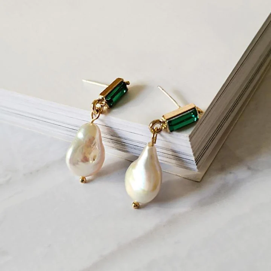 Gold earrings with pearls and emeralds Jula Jewelry