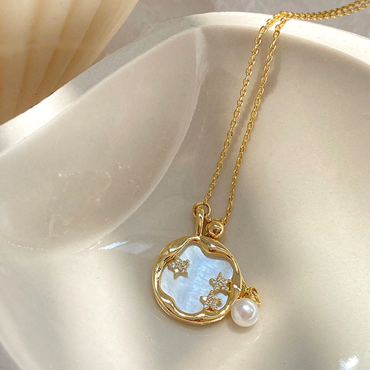 Moonstone and Pearl Necklace in Gold Jula Jewelry