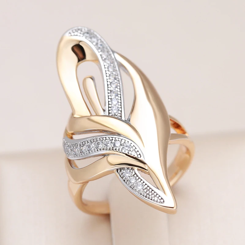 Elegant gold ring with spires Jula Jewelry