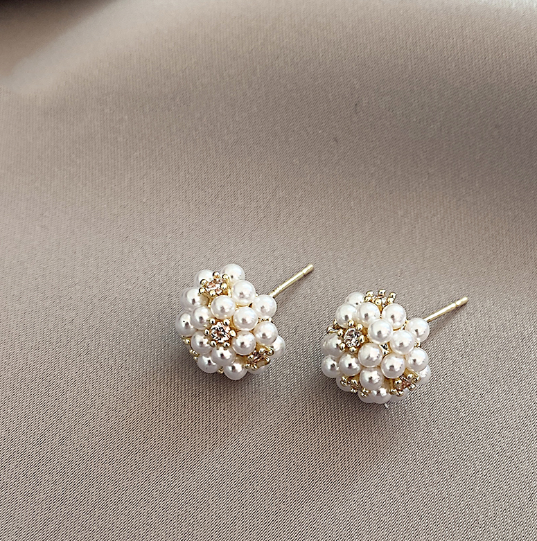 Small Elegant Pearl Stud Earrings Jula Jewelry