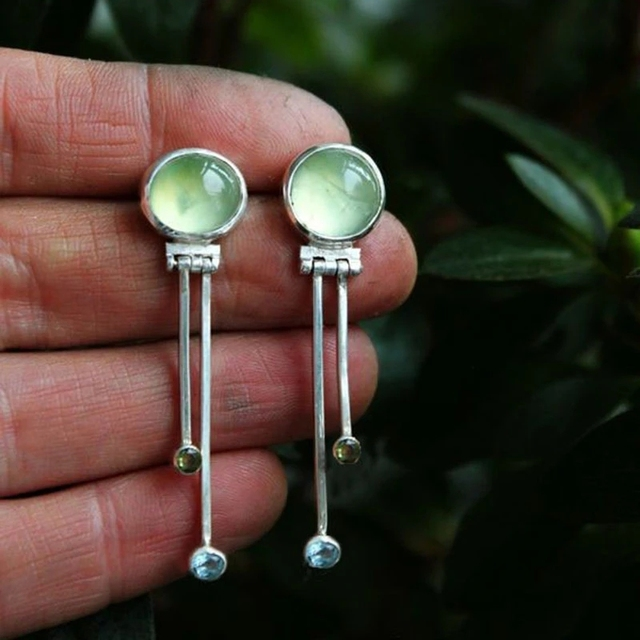 Vintage earrings crafted from green crystal Jula Jewelry