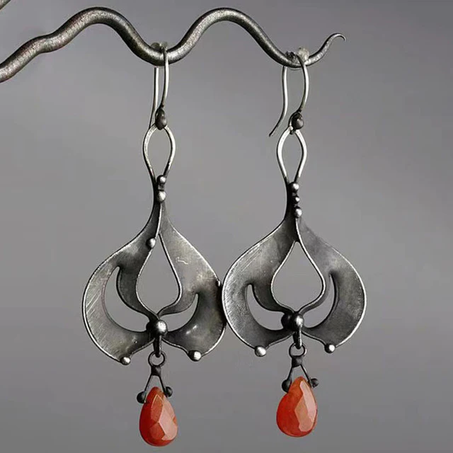 Vintage earrings featuring red crystals Jula Jewelry