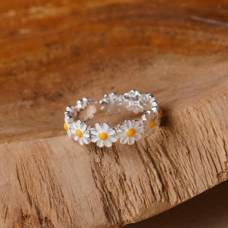 Vintage Daisy Band Jula Jewelry
