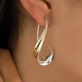 Golden dangling vintage ear ornaments Jula Jewelry