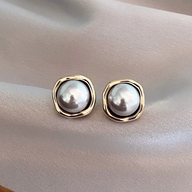 Elegant ebony pearl earrings Jula Jewelry