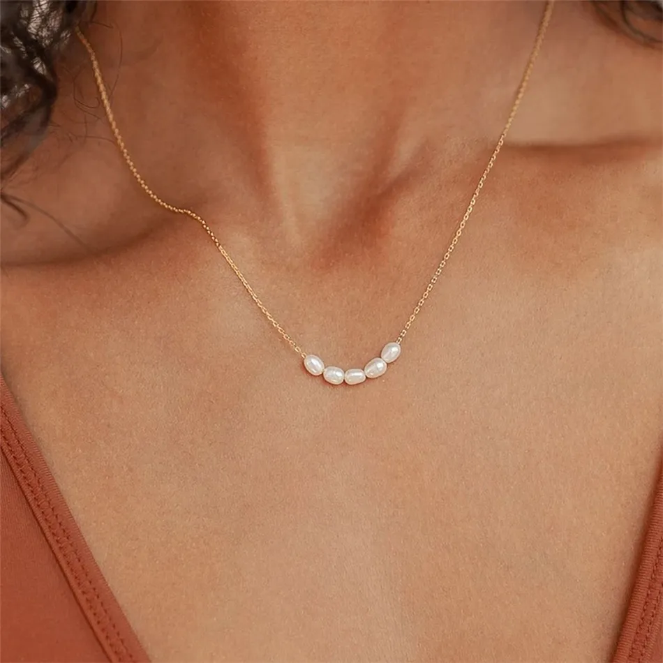 Elegant Gold Pearl Necklace Jula Jewelry