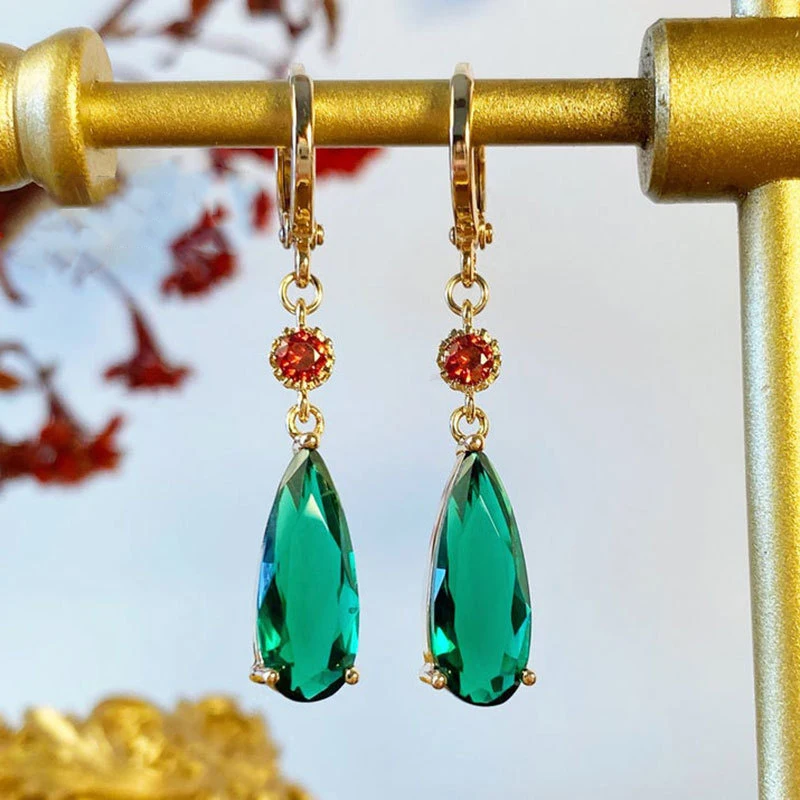 Vintage-Style Dangling Crystal Earrings in Green Jula Jewelry