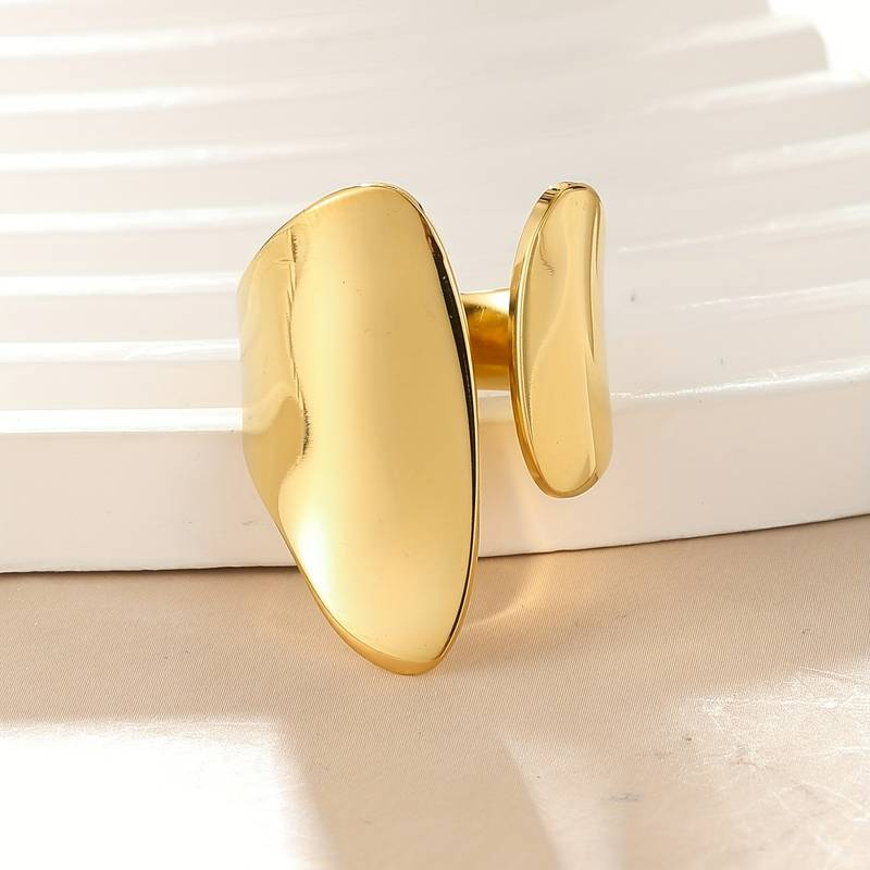 Elegant open golden ring Jula Jewelry